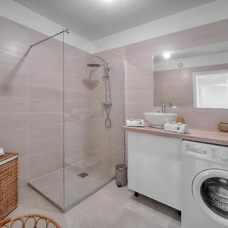 Immogroom - Terrace - Near Shops - Parking - Wifi - Ac Livingroom Канны